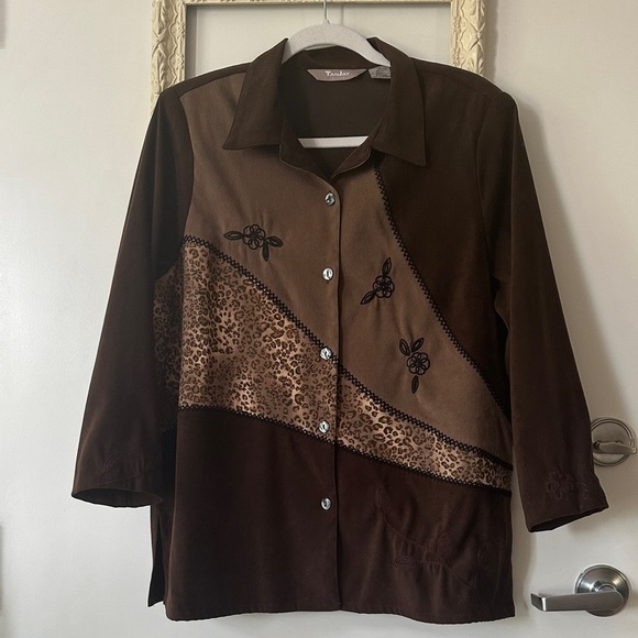 TANJAY | Vintage Brown Mixed Media Animal Print Embroidered Button Up Blouse - Picture 2 of 15